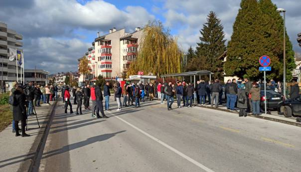 Otes: Novi protest građana zbog ubistva mladića iz Hadžića