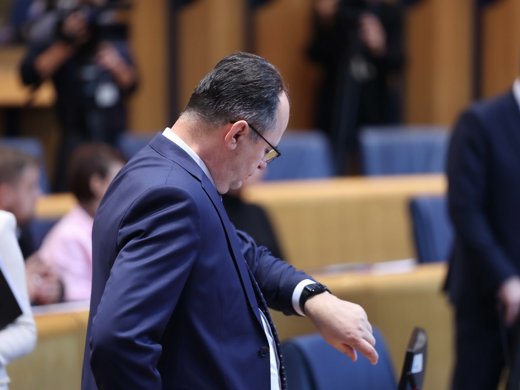 Otkazana sjednica Doma naroda, nisu došli delegati SNSD-a i HDZ-a