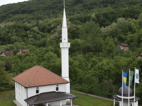 Otvorena još jedna obnovljena džamija Medžlisa Islamske zajednice Bratunac