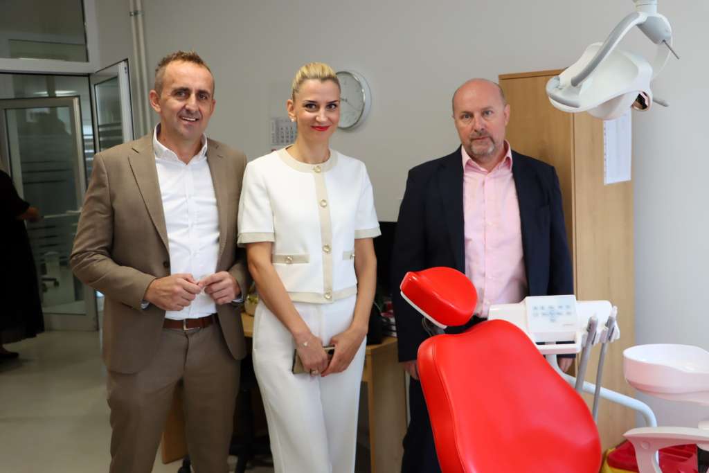 Otvorena stomatološka ambulanta u OŠ "Umihana Čuvidina"
