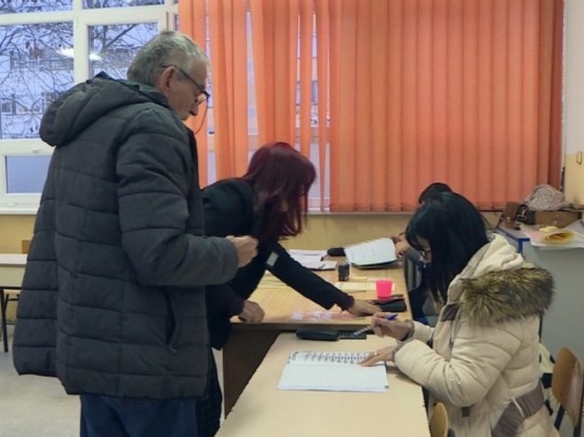 Otvorena sva birališta na ponovljenim izborima u RS