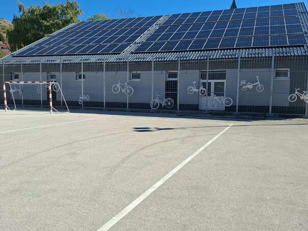 Ovo je jedina EKO škola u BiH: Proizvodi struju uz pomoć solarnih panela