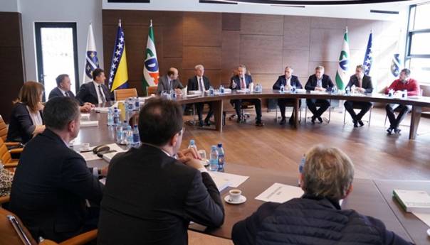 Ovo su zaključci SDA: Poruke OHR-u, Dodiku, Srbiji ...