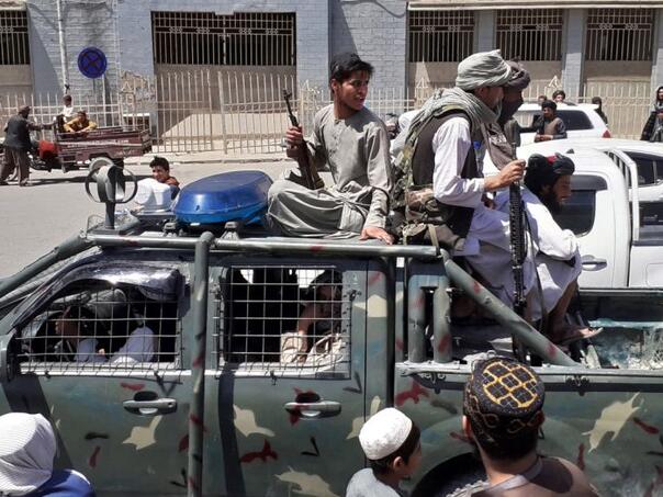 Pakistan izveo napade na baze talibana u Afganistanu