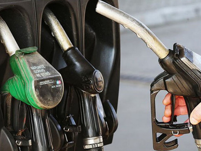 Panična kupovina ubrzava poskupljenje goriva u RS