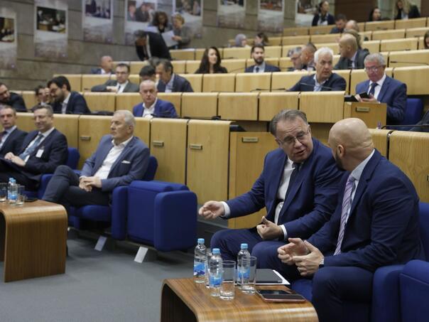 Pao dnevni red: Ništa od vanredne sjednice PD PFBiH