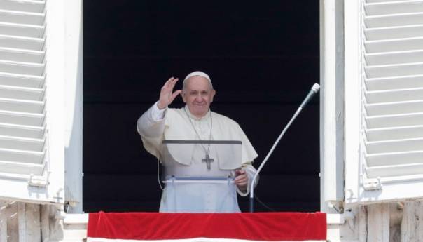 Papa Franjo apelovao da se smanje tenzije u Ukrajini