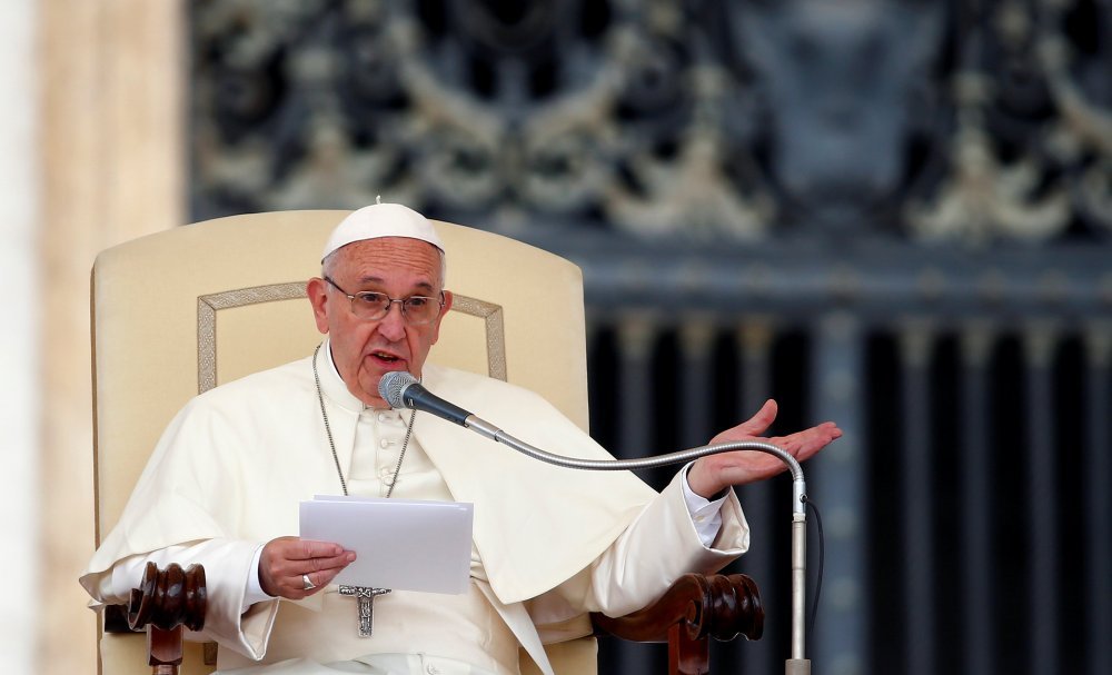 Papa Franjo: Nasilje u školama priprema djecu za rat, a ne za mir