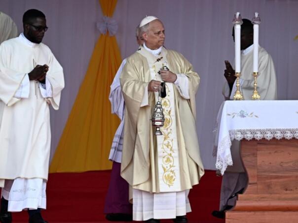 Papa Lav u Angoli: Tirani izrabljuju ljude