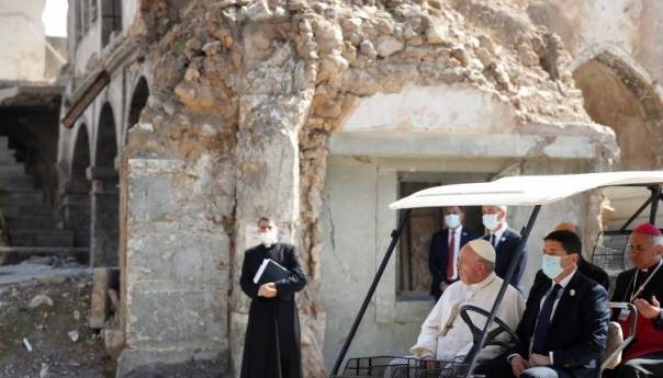 Papa u posjeti sjeveru Iraka posljednjeg dana turneje