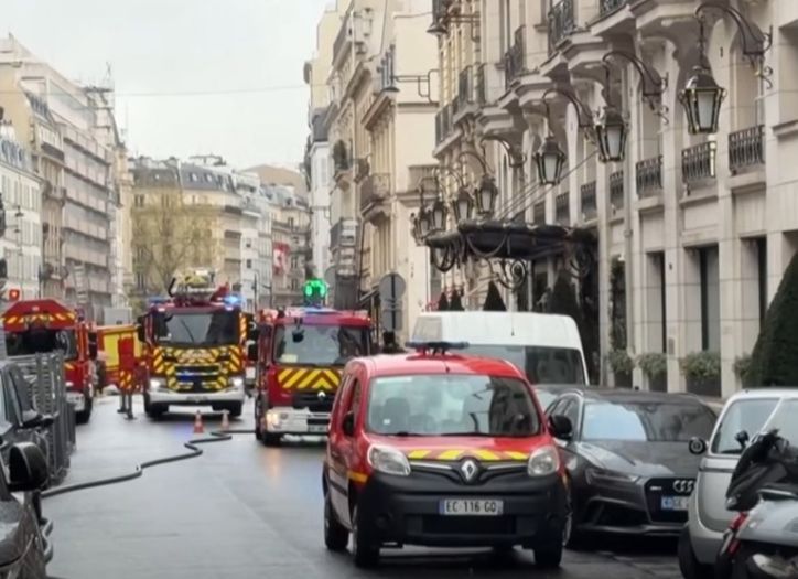 Pariz: Izbio požar u luksuznom hotelu, policija na terenu