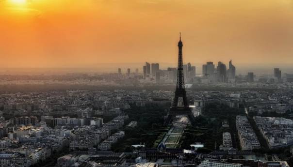 Pariz proširio područja obaveznog nošenja maske u javnosti