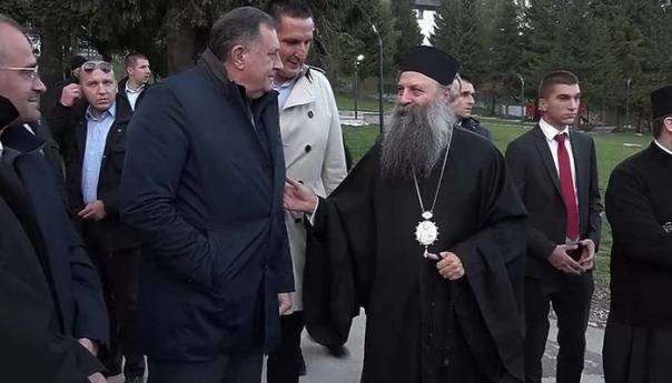 Patrijarh Porfirije stigao na Jahorinu, dočekao ga Milorad Dodik