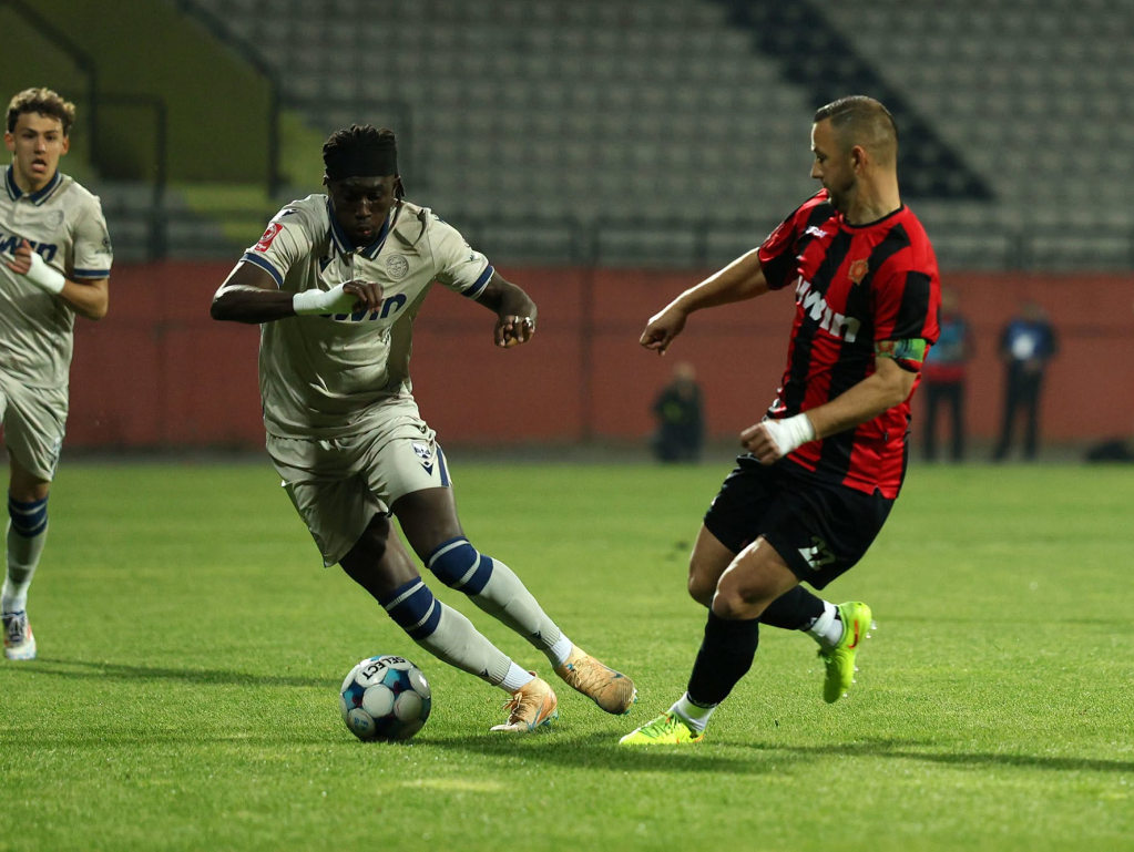 Pejić iz penala donio Željezničaru pobjedu u Tuzli
