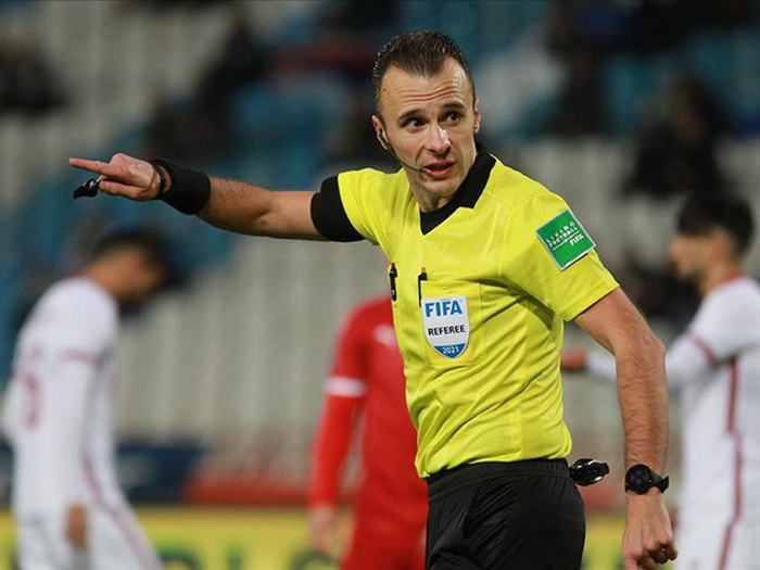 Peljto sudi mostarski derbi, Musić na Pecari