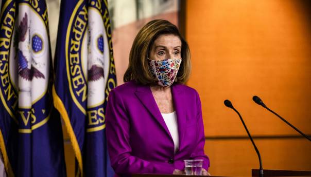 Pelosi: Trump je nestabilan, moramo mu oduzeti nuklearne šifre