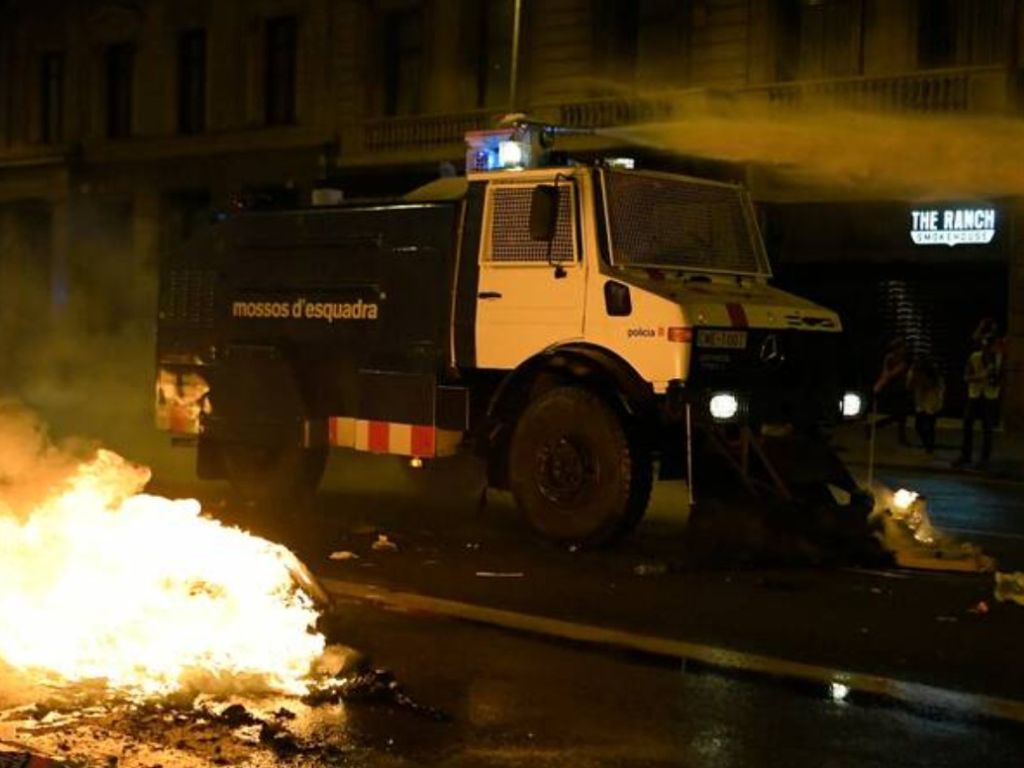 Pet osoba stradalo od požara u stambenoj zgradi u Kataloniji