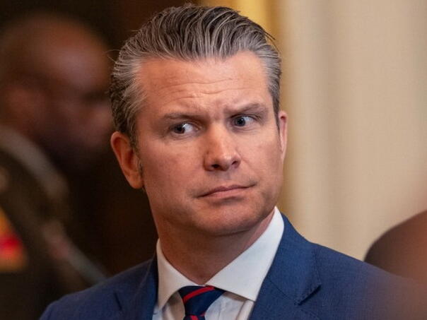 Pete Hegseth smjenjuje generale zbog straha od smjene