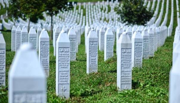 Peticija Majki Srebrenice: Zaustavite negiranje genocida