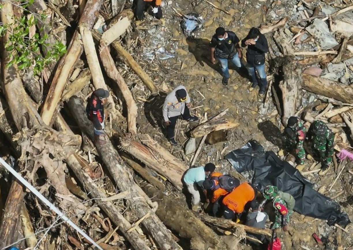 Petnaest osoba, većinom djece, nestalo nakon poplava u indonezijskoj Papui
