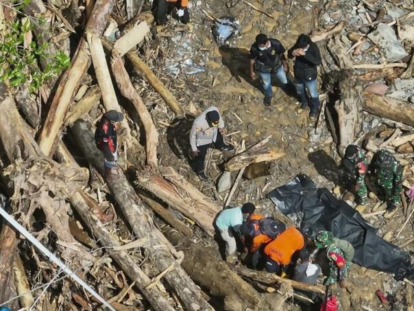 Petnaest osoba, većinom djece, nestalo nakon poplava u indonezijskoj Papui