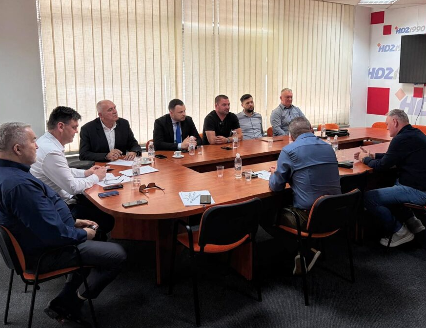 Petorka: Ime kandidata za Predsjedništvo BiH kroz 15 dana