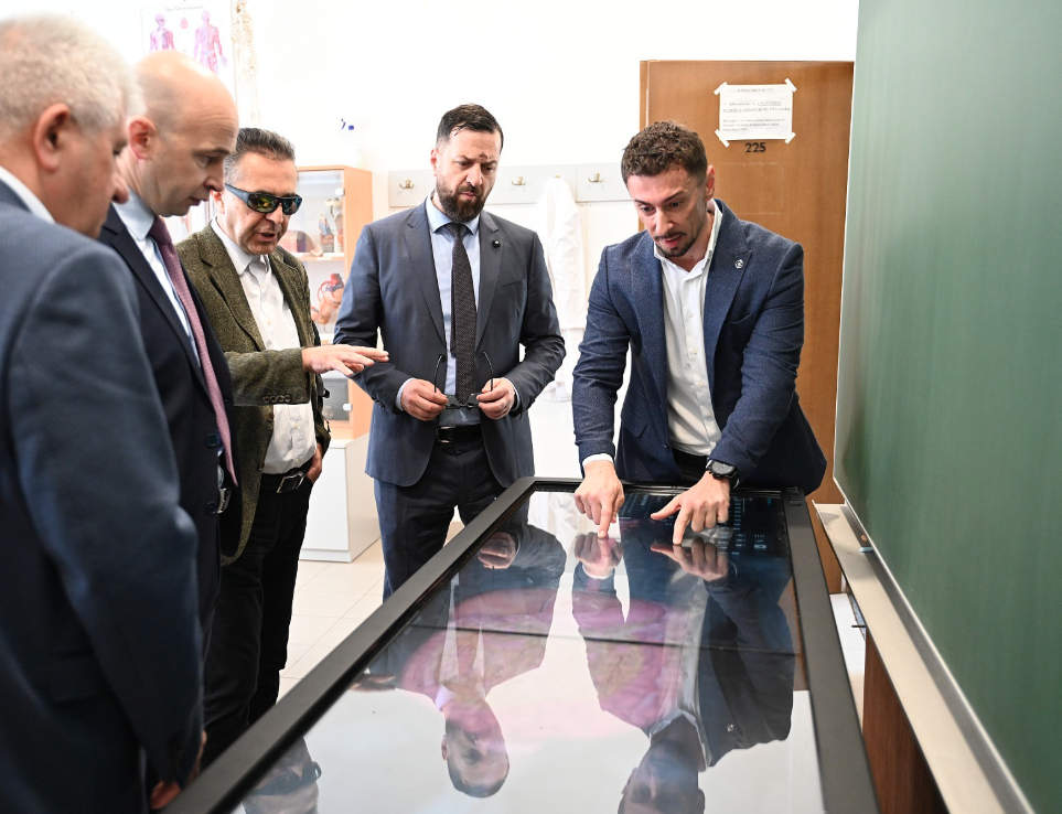 Pivić i Mušija posjetili Medicinski fakultet u Zenici