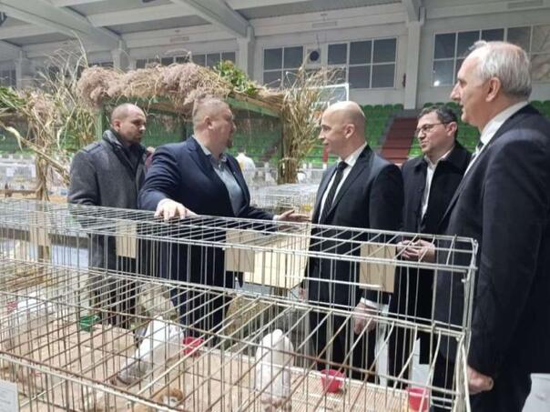 Pivić u Tešnju otvorio Međunarodnu izložbu sitnih životinja