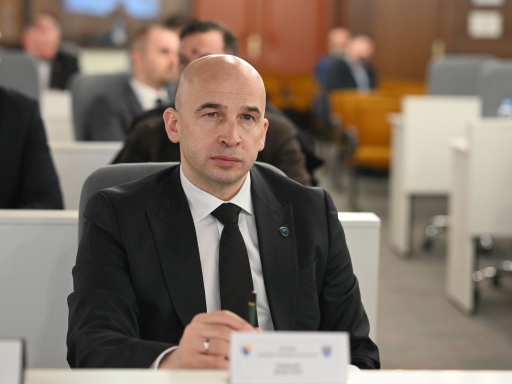 Pivić: Vlada ZDK radi, dok Kasumović prisvaja zasluge