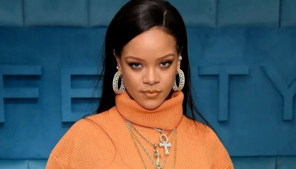 Pjevačica Rihanna službeno je milijarderka