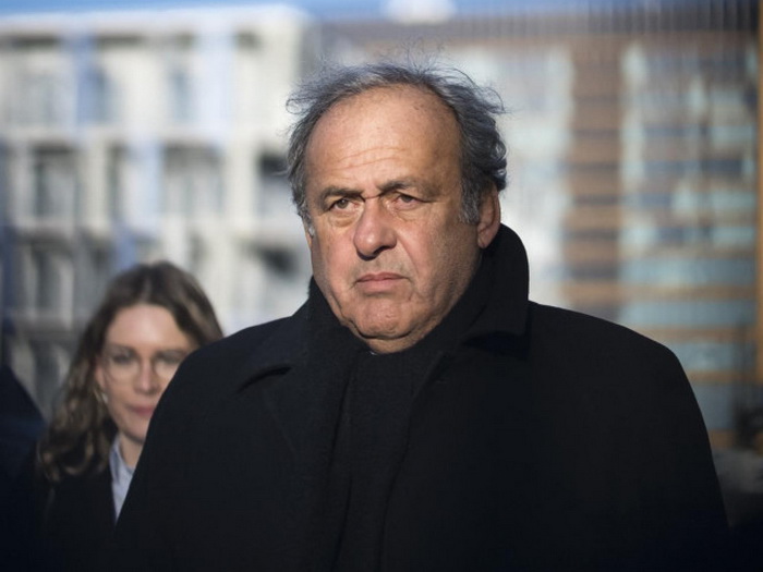 Platini: Infantino mora otići, mnogo voli novac i moć