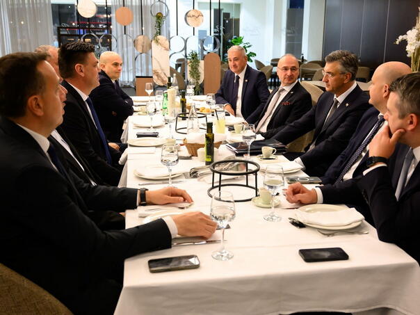 Plenković s Petorkom: Sve stalo u dvije rečenice