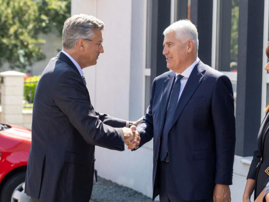 Plenković u Orašju uručio više od sedam miliona eura za podršku Hrvatima u BiH