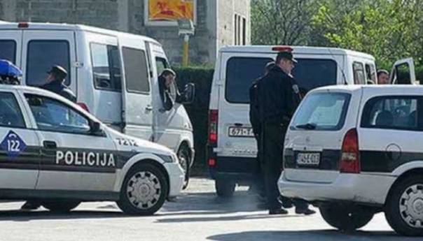 Pljačka u Mostaru: Razbojnik radnicu trafike posjekao nožem