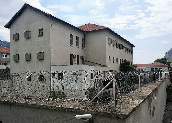 Pobjegao zatvorenik iz KPZ-a Mostar, traje opsežna potraga!