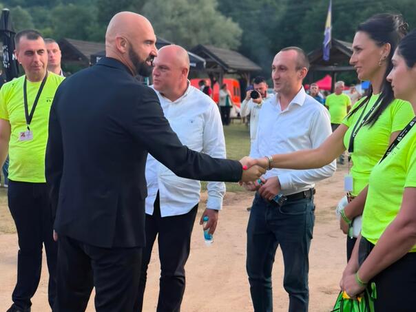 Počela 52. Una regata, na svečanom otvaranju i Ramo Isak
