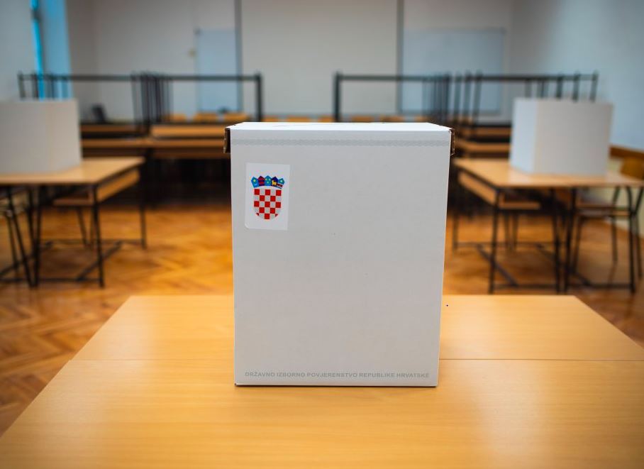 Počela izborna šutnja u Hrvatskoj: Kazne i do 66.000 eura za prekršioce