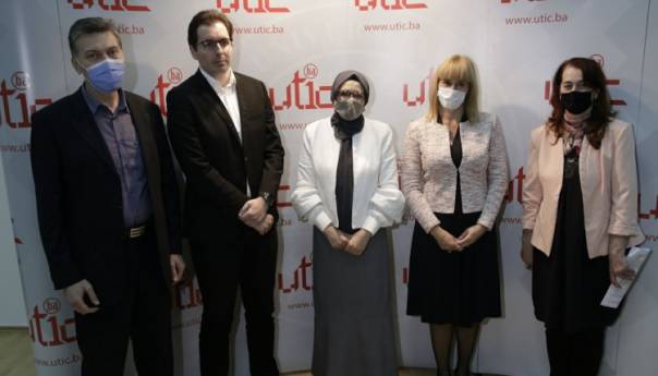 Počela prijava učenika na online sistem za upis u srednje škole u KS