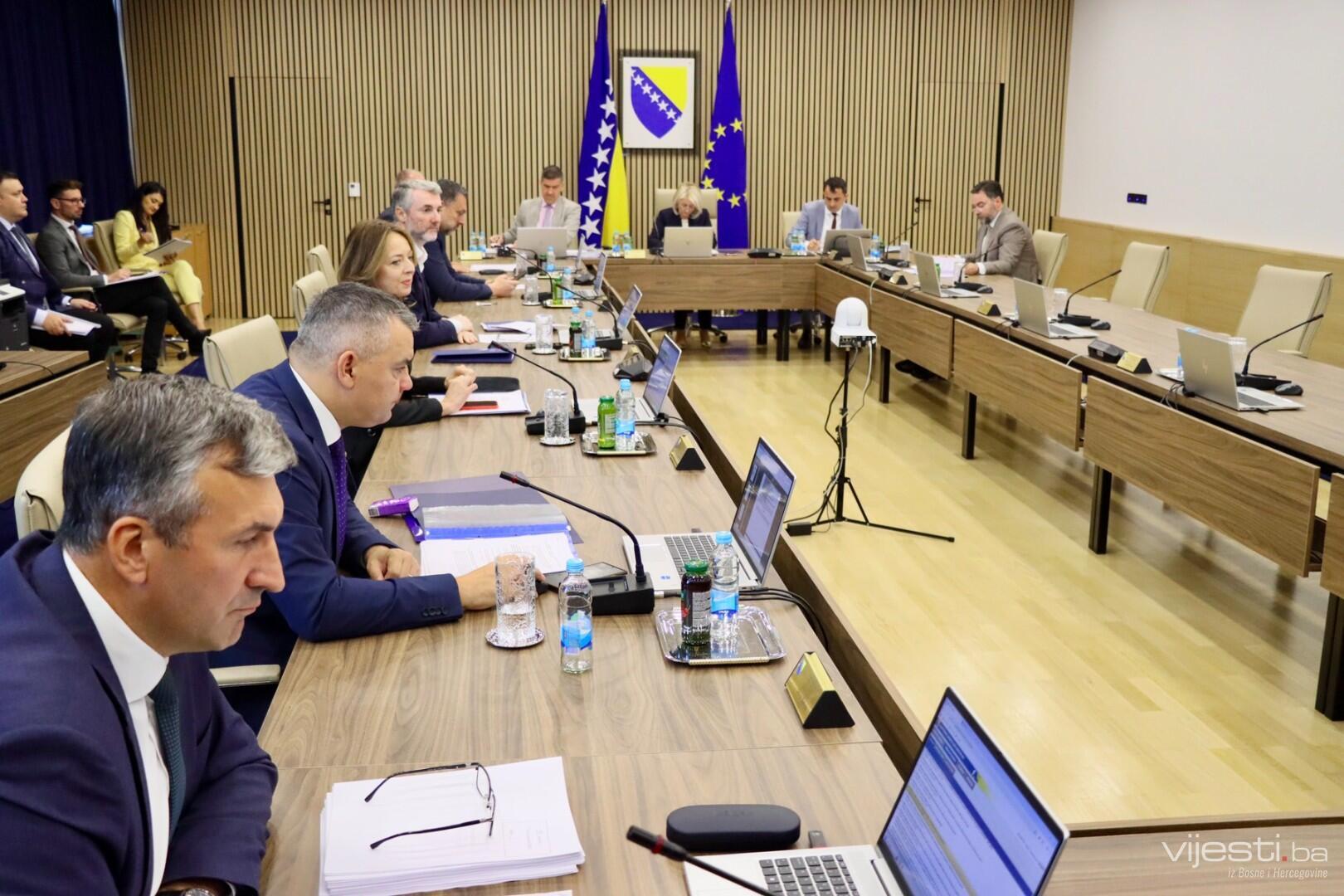 Počela sjednica Vijeća ministara: Kako će se namiriti dug RS-a Viaductu?