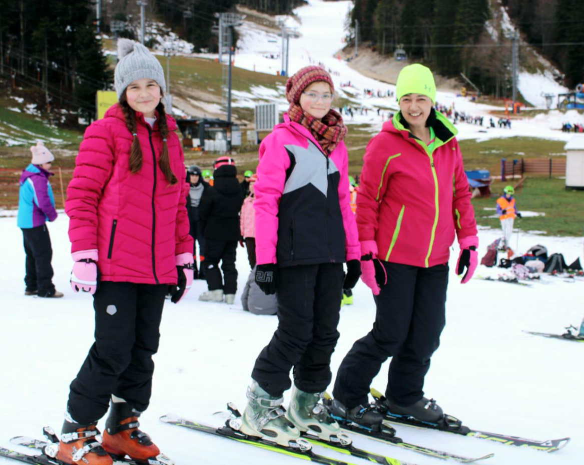 Počela "Škola skijanja": Više od 4.000 učenika na olimpijskim planinama u KS
