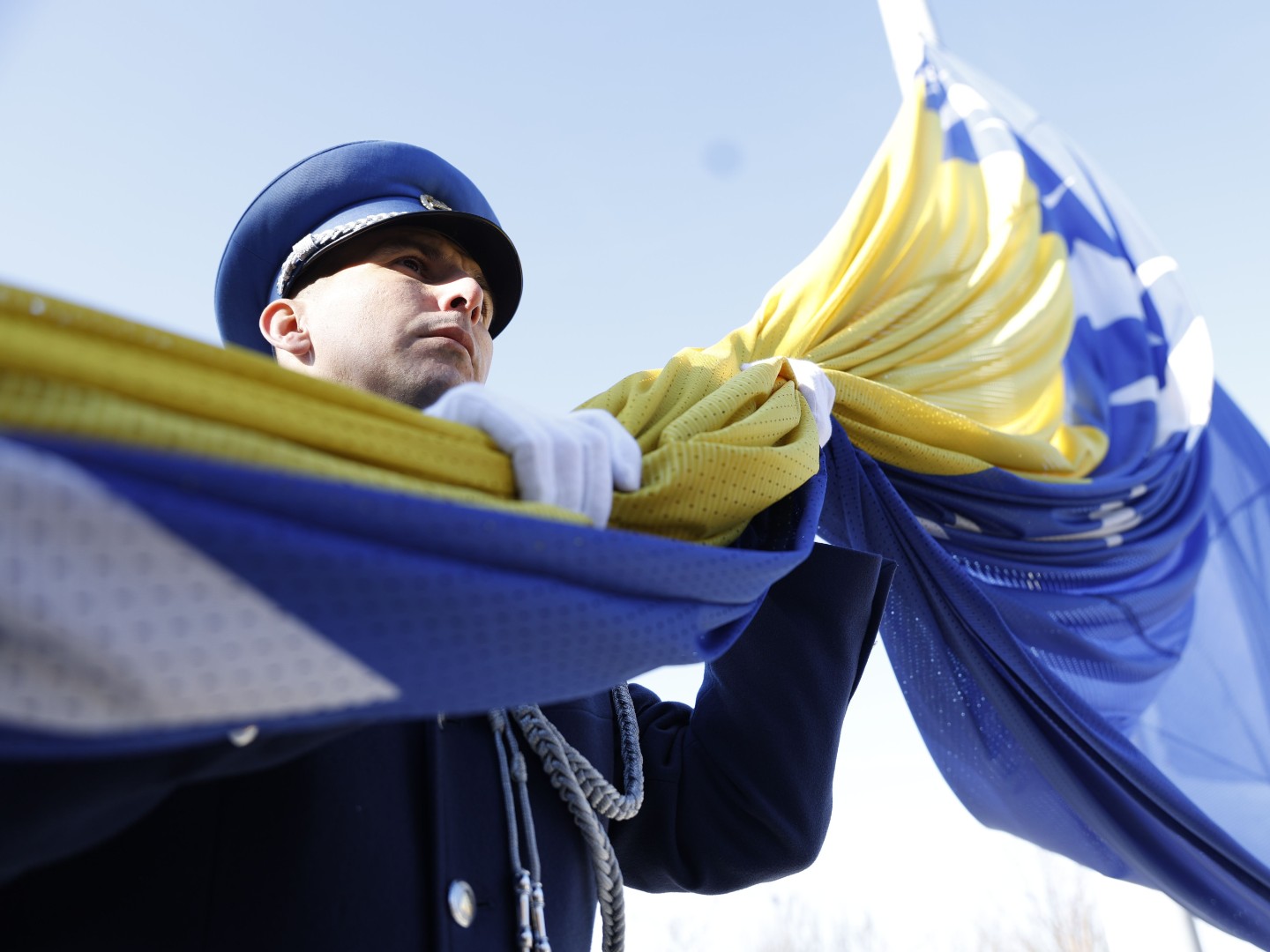 Dan nezavisnosti BiH: Na Humu podignuta velika državna zastava