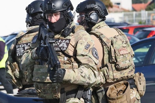 Policijski službenik iz Gruda optužen za otkrivanje službene informacije
