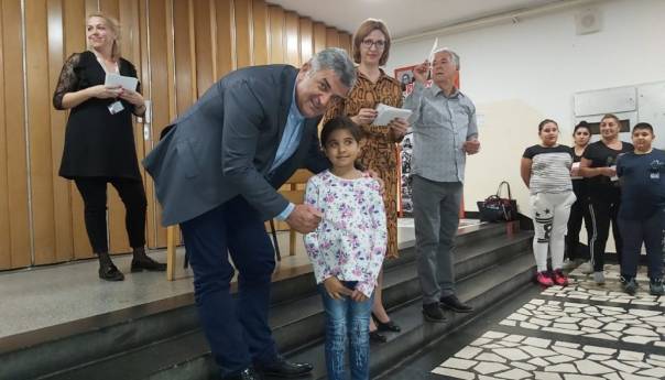Podrška Općine Centar za romsku djecu koja se redovno školuju