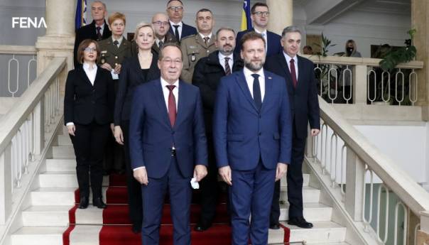 Podžić: Vrlo dobra i iskrena saradnja ministarstava odbrane BiH i Hrvatske