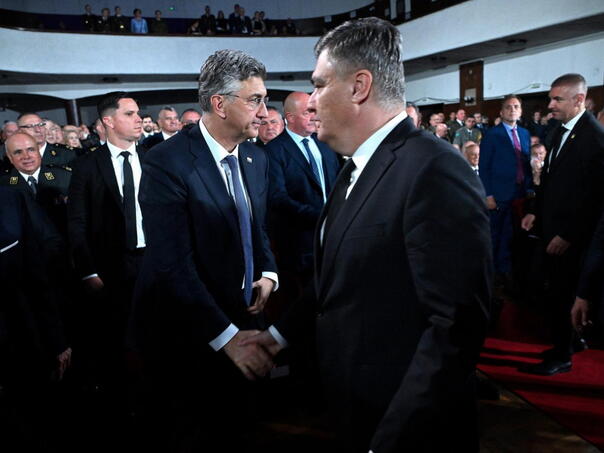 Pogledajte kako je izgledao susret Milanovića i Plenkovića, nisu se ni pogledali