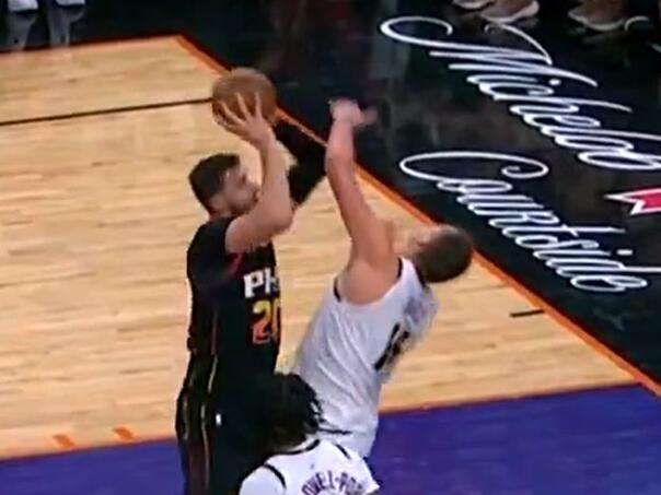 Pogledajte kako je Nurkić udarcem u glavu nokautirao Jokića