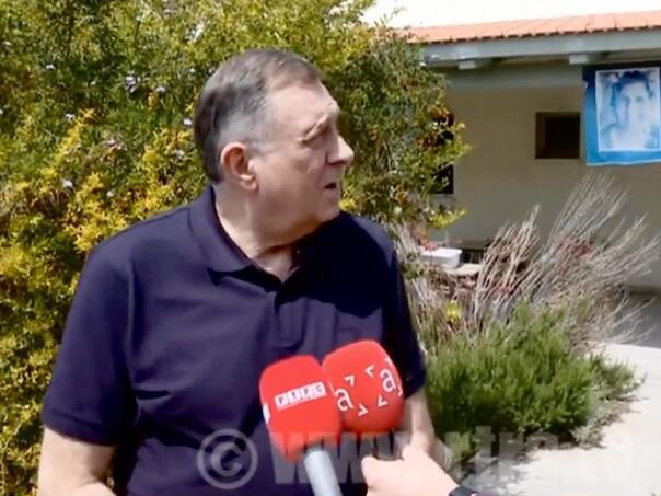Pogledajte reakciju Dodika: Raketni napad prekinuo izjavu