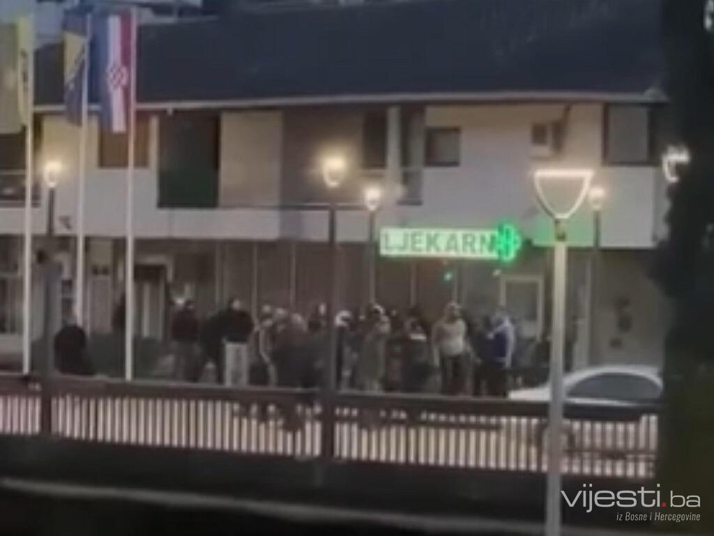 Pogledajte video sukoba u Stocu: Policija intervenisala