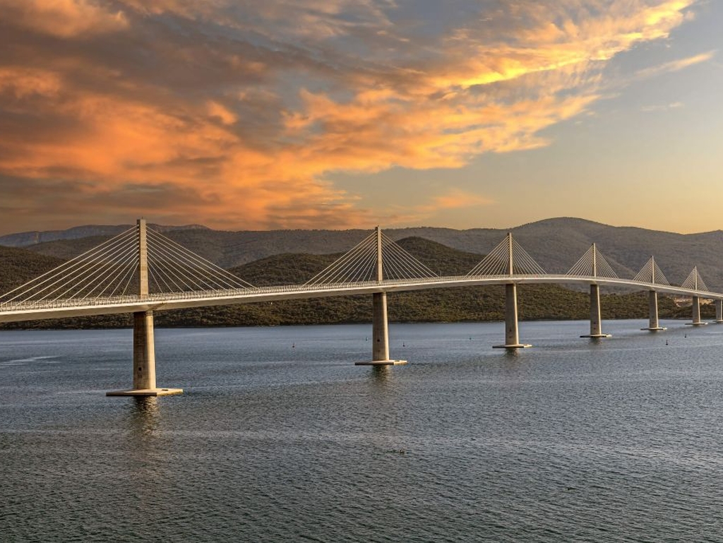 Pojavile se pukotine na Pelješkom mostu