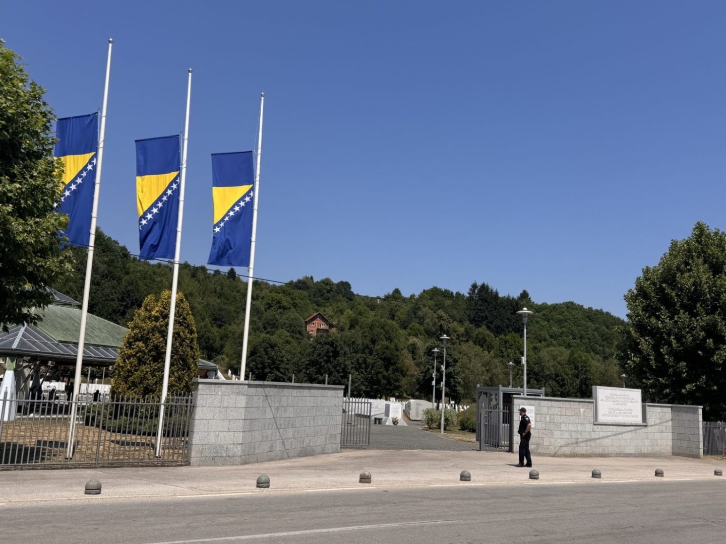 Pokret "Majke enklave Srebrenica i Žepa" traže postavljanje nišana i za nestale u genocidu